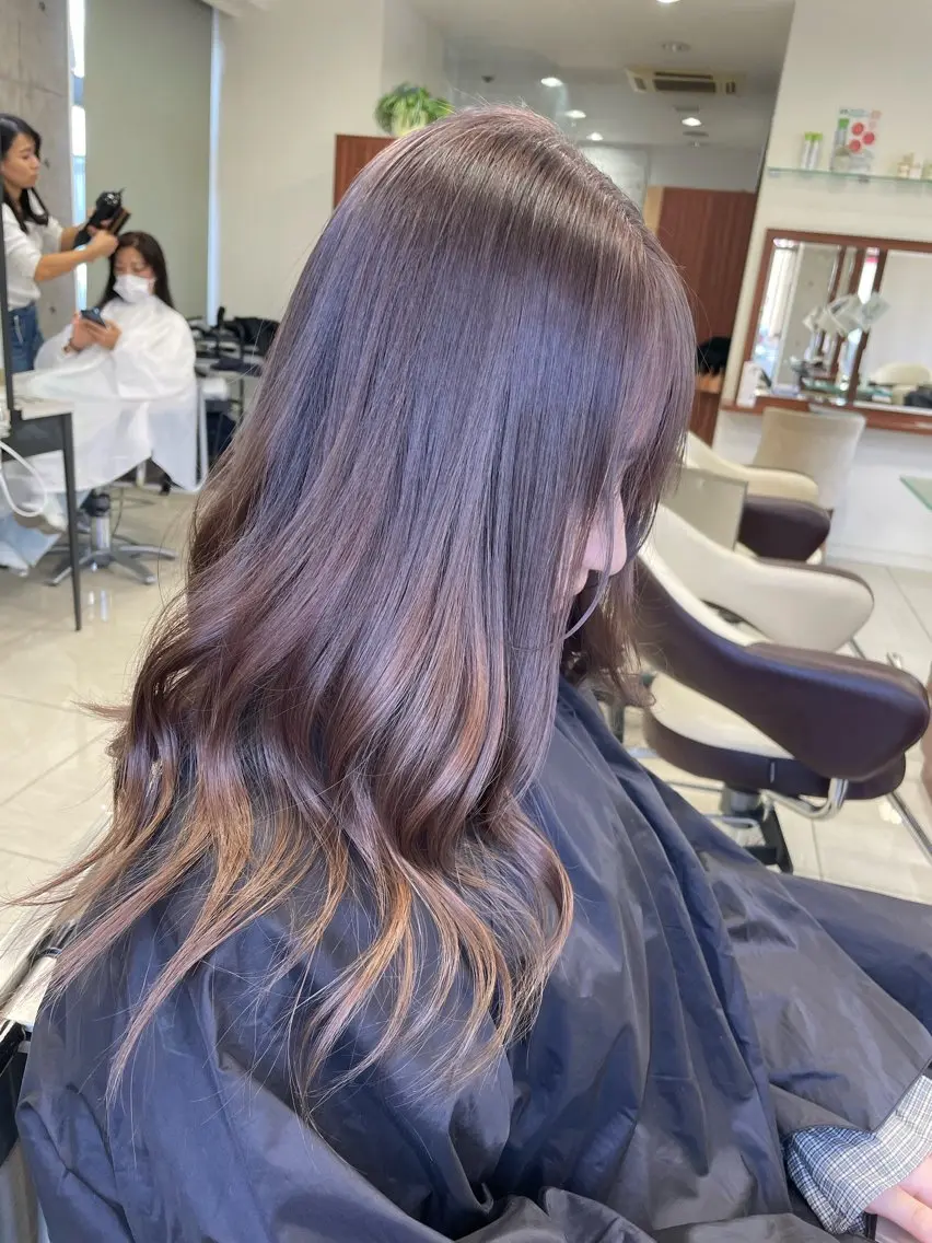 ロング カラー グレージュ 色川 優斗《髪質改善》のヘアスタイル