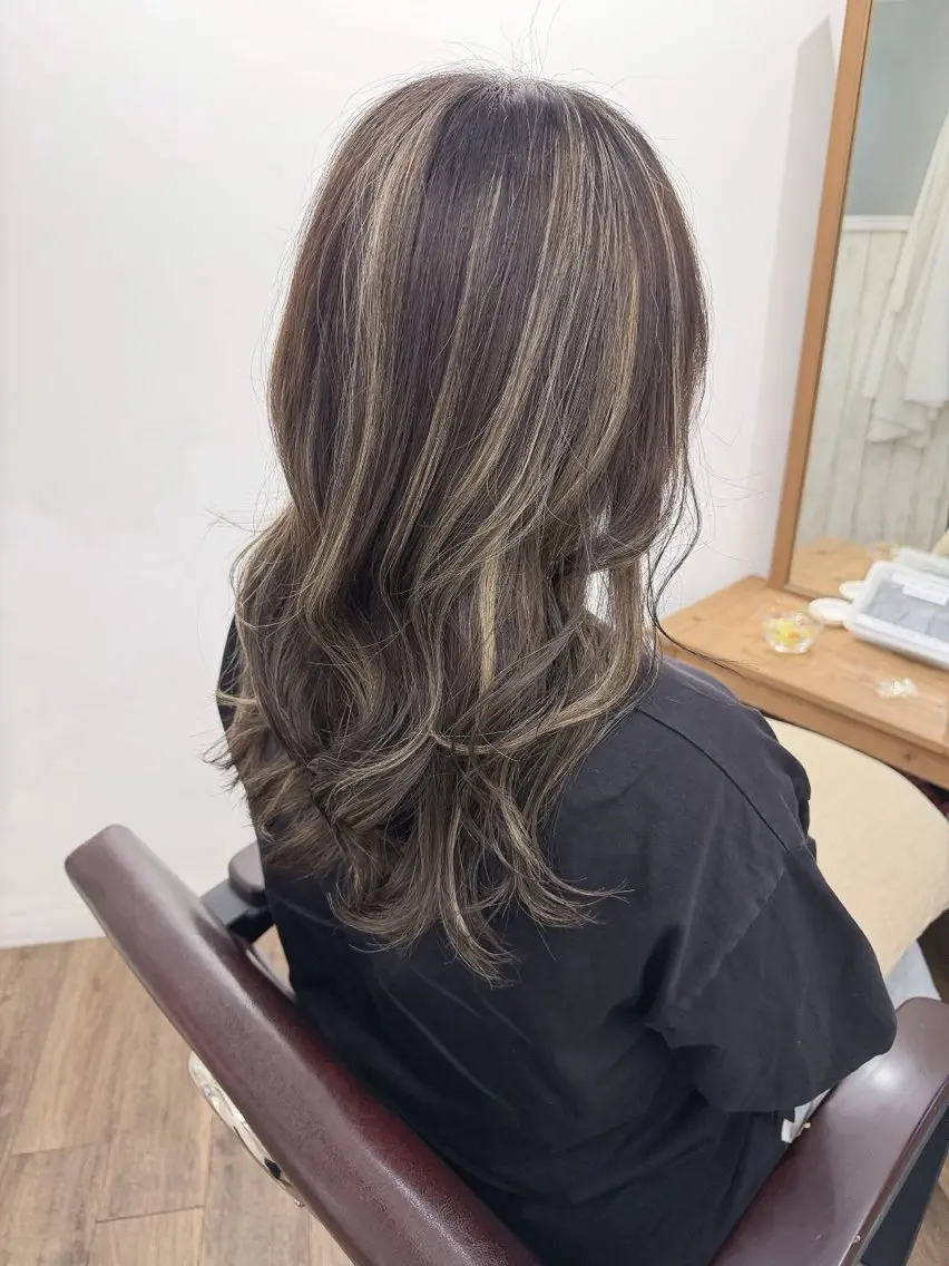 ロング カラー ヘアカラー トリートメント ハイライト⭐️上野 高広のヘアスタイル