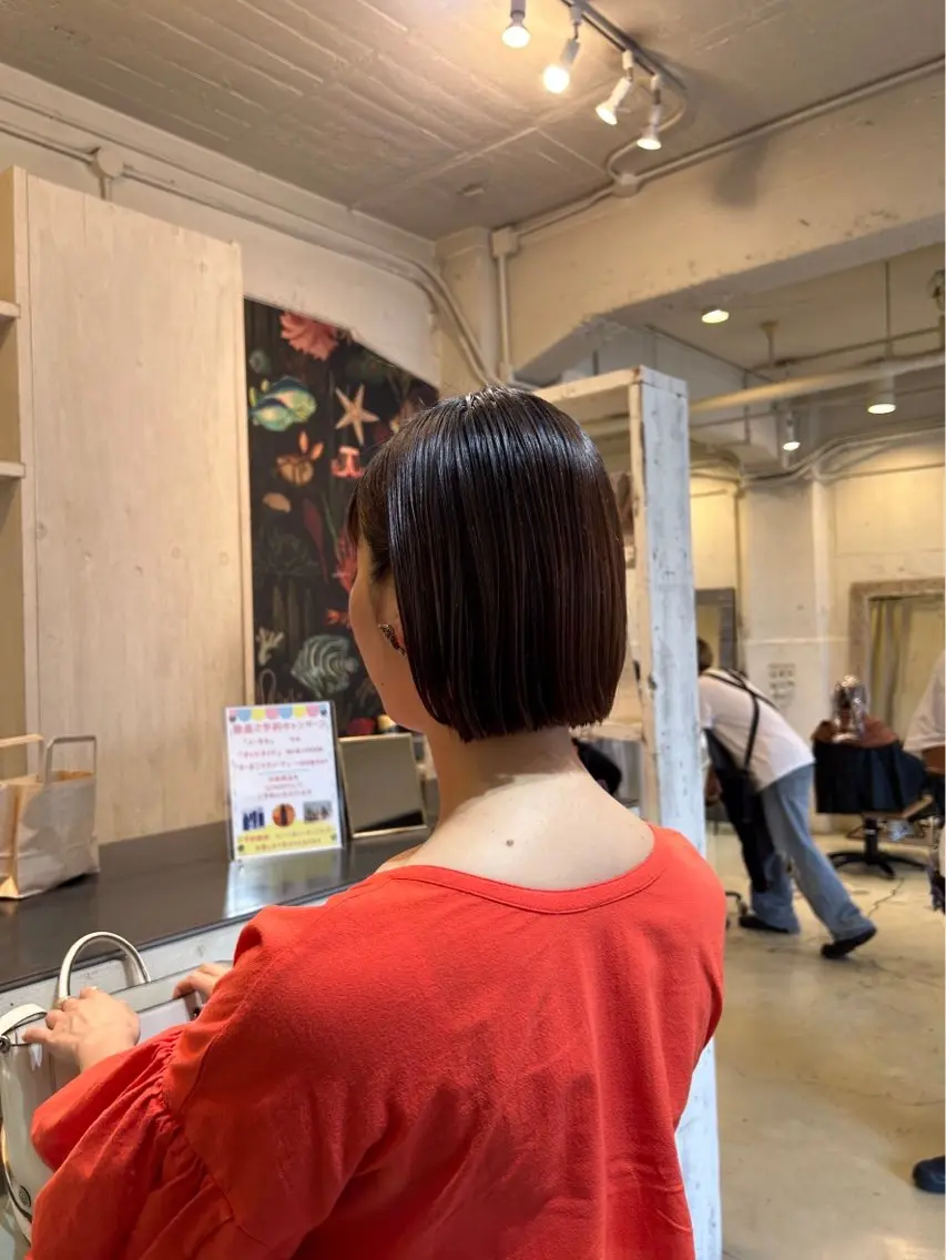 ショート カラー レッドカラー ボブ 三浦 ふたばのヘアスタイル