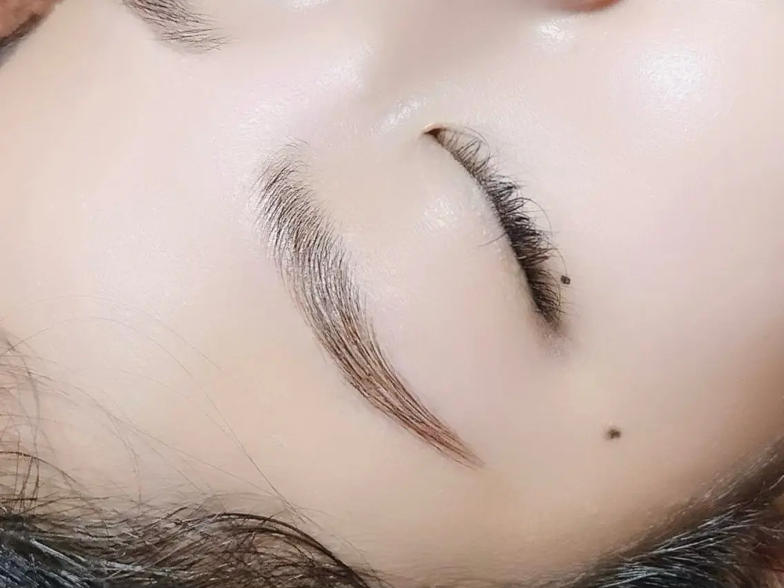 アイブロウ ワックス脱毛 眉カット その他(アイブロウ) salon lady_goのエステ・リラクイメージ