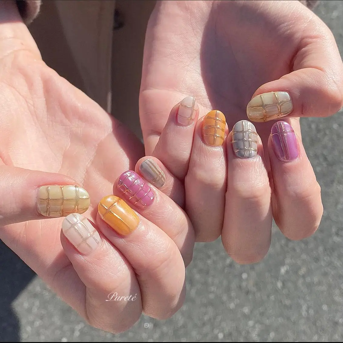 ネイル ミラーネイル ホワイト nailsalon Puretéのネイルデザイン
