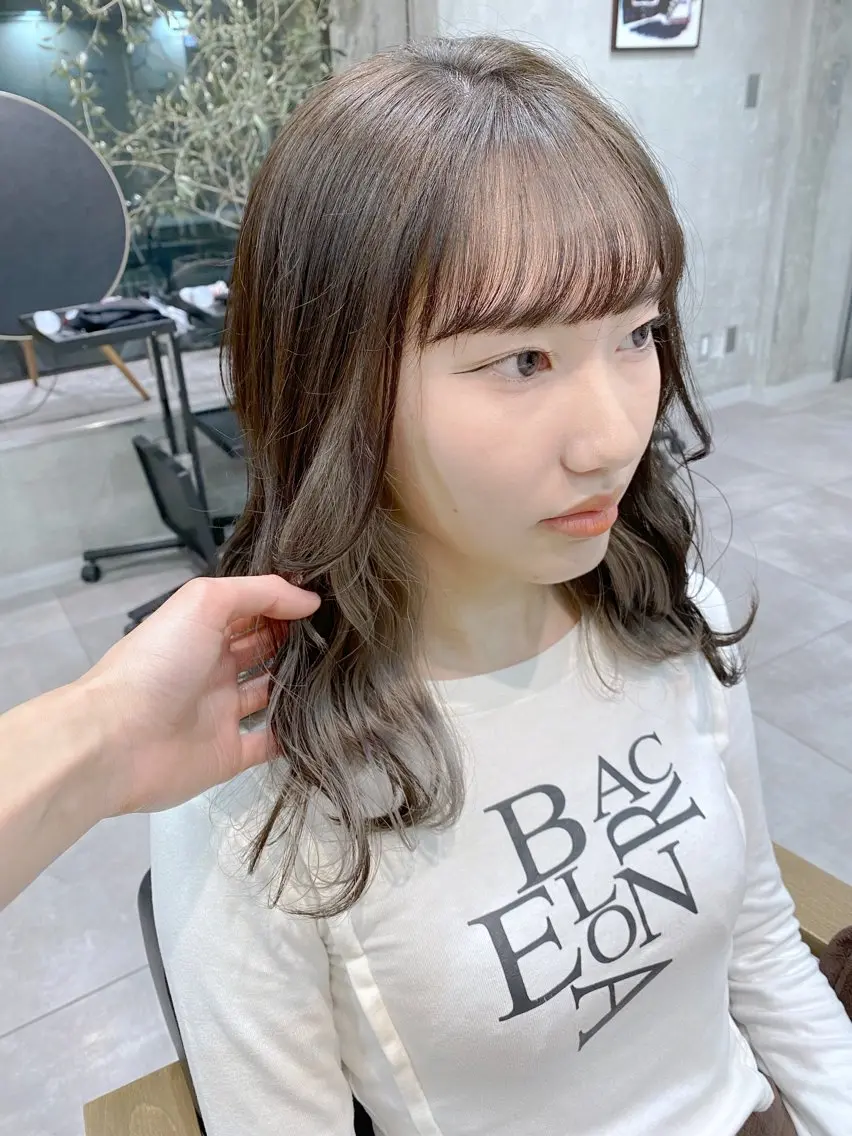 ミディアム カラー グレージュ インナーカラー ミルクティーグレージュ ヘアカラー ブリーチ/髪質改善 🍀MASAKiのヘアスタイル