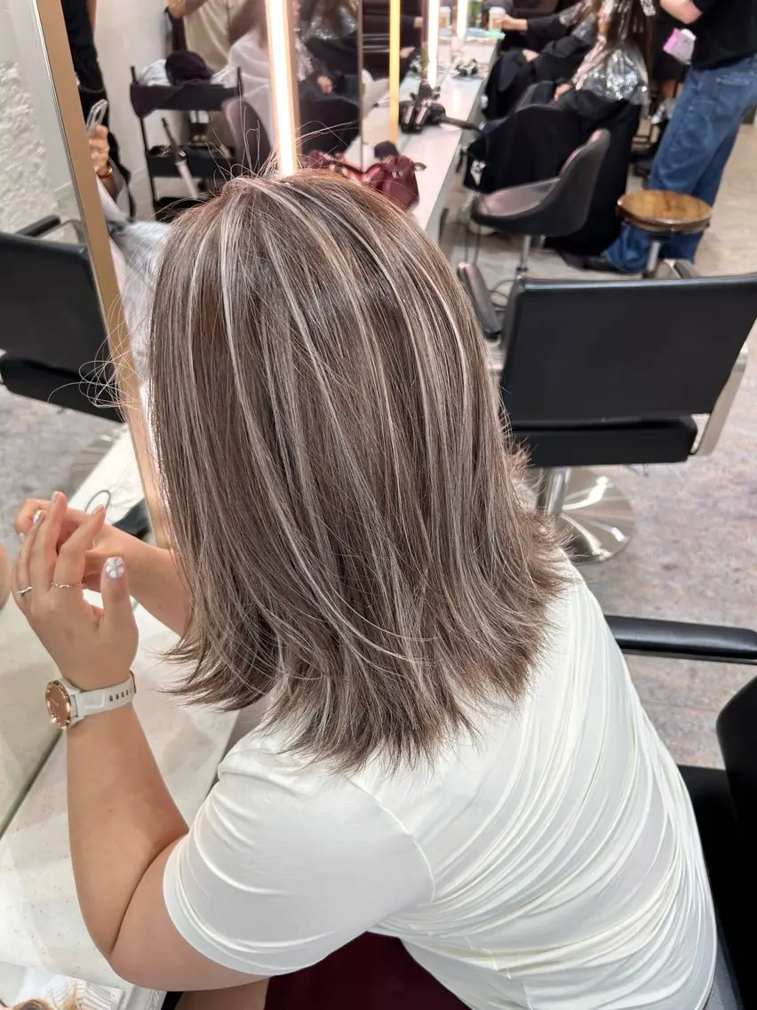 カラー ハイライト白髪ぼかし メンズパーマ渋谷のヘアスタイル
