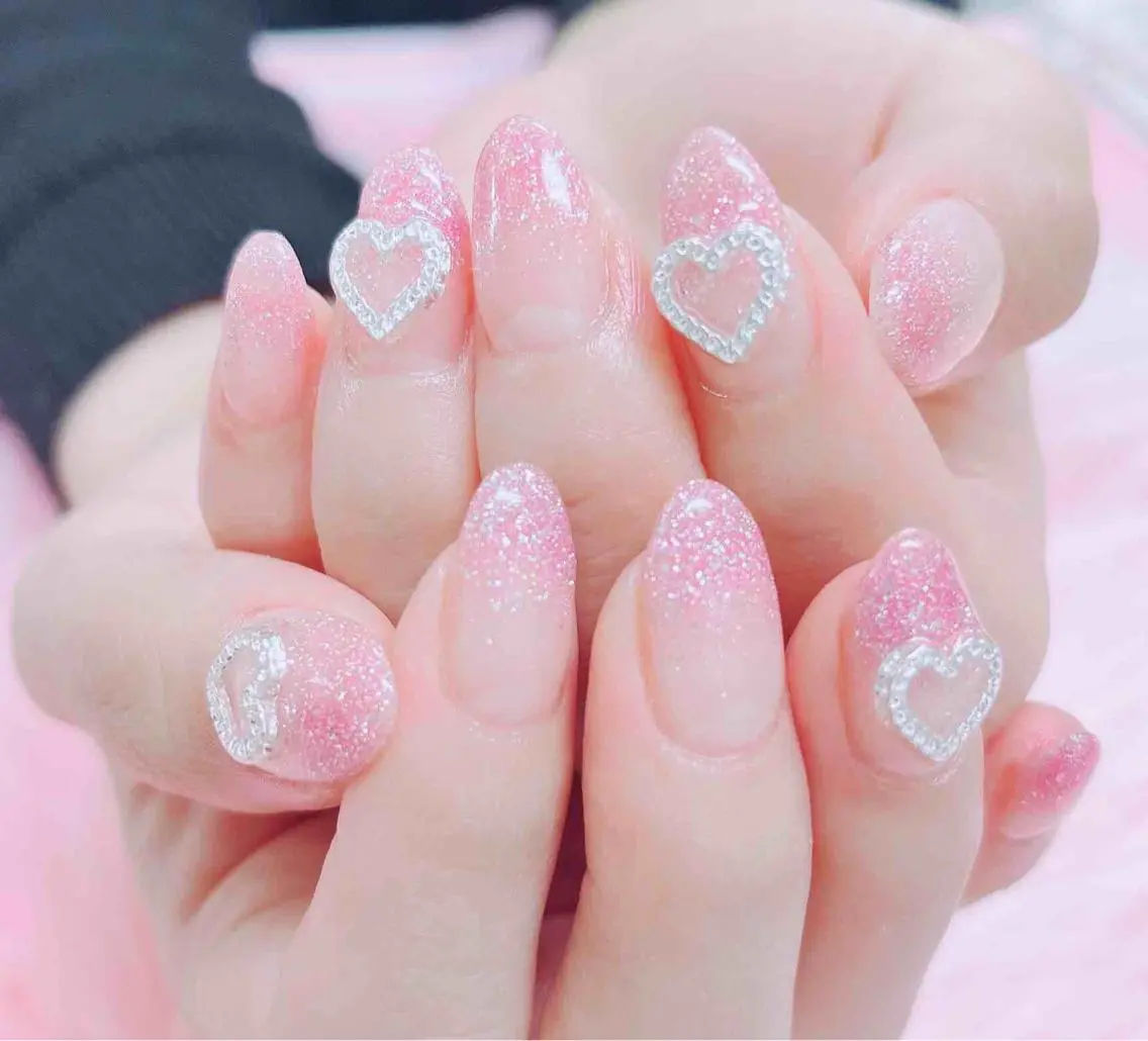ネイル ハンドネイル MoonNail ユリ🌸のネイルデザイン