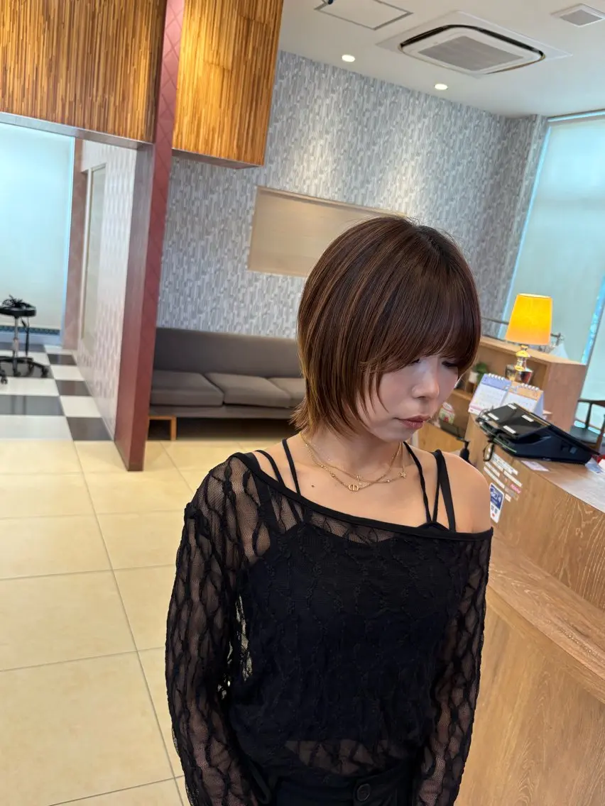 カット＋透明感カラーの写真