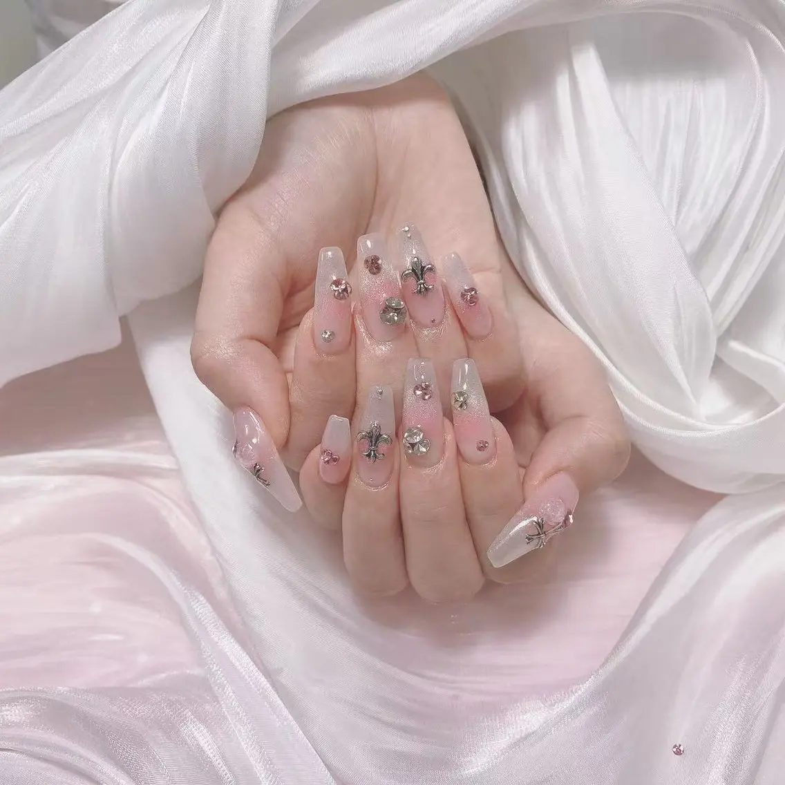 ネイル ジョリ kasumi🌹💅のネイルデザイン
