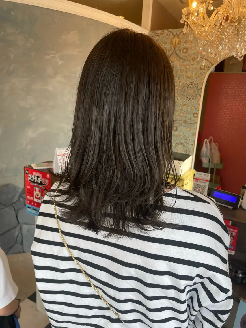 ミディアム アッシュ レイヤーカット hair make echo滿木あい花のエステ・リラクイメージ