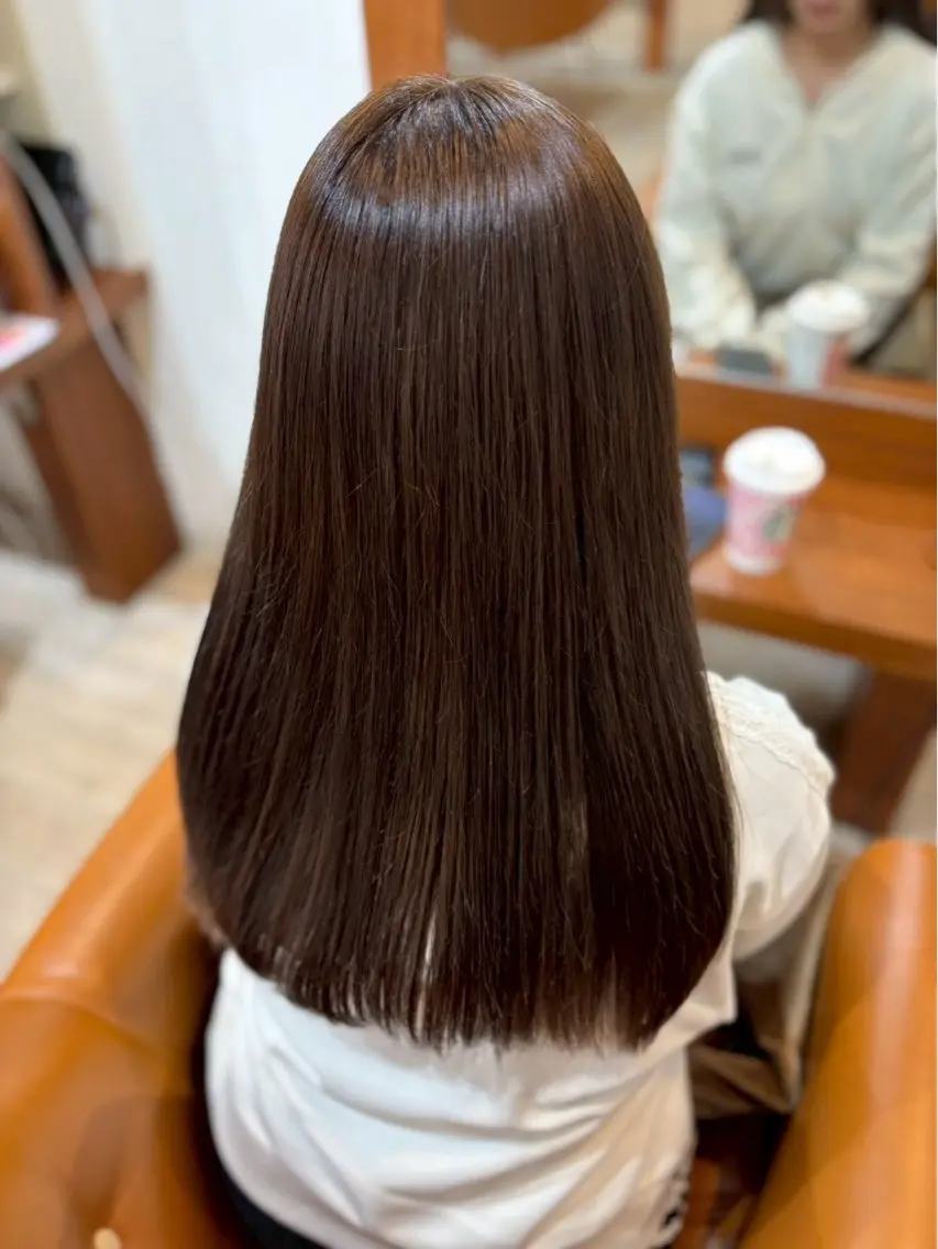カラー 口丸 千尋のヘアスタイル