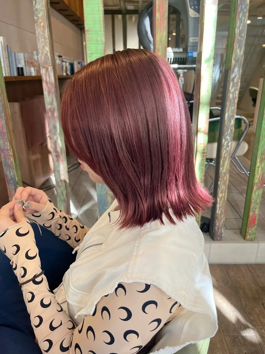 ミディアム 村松 花笑のヘアスタイル