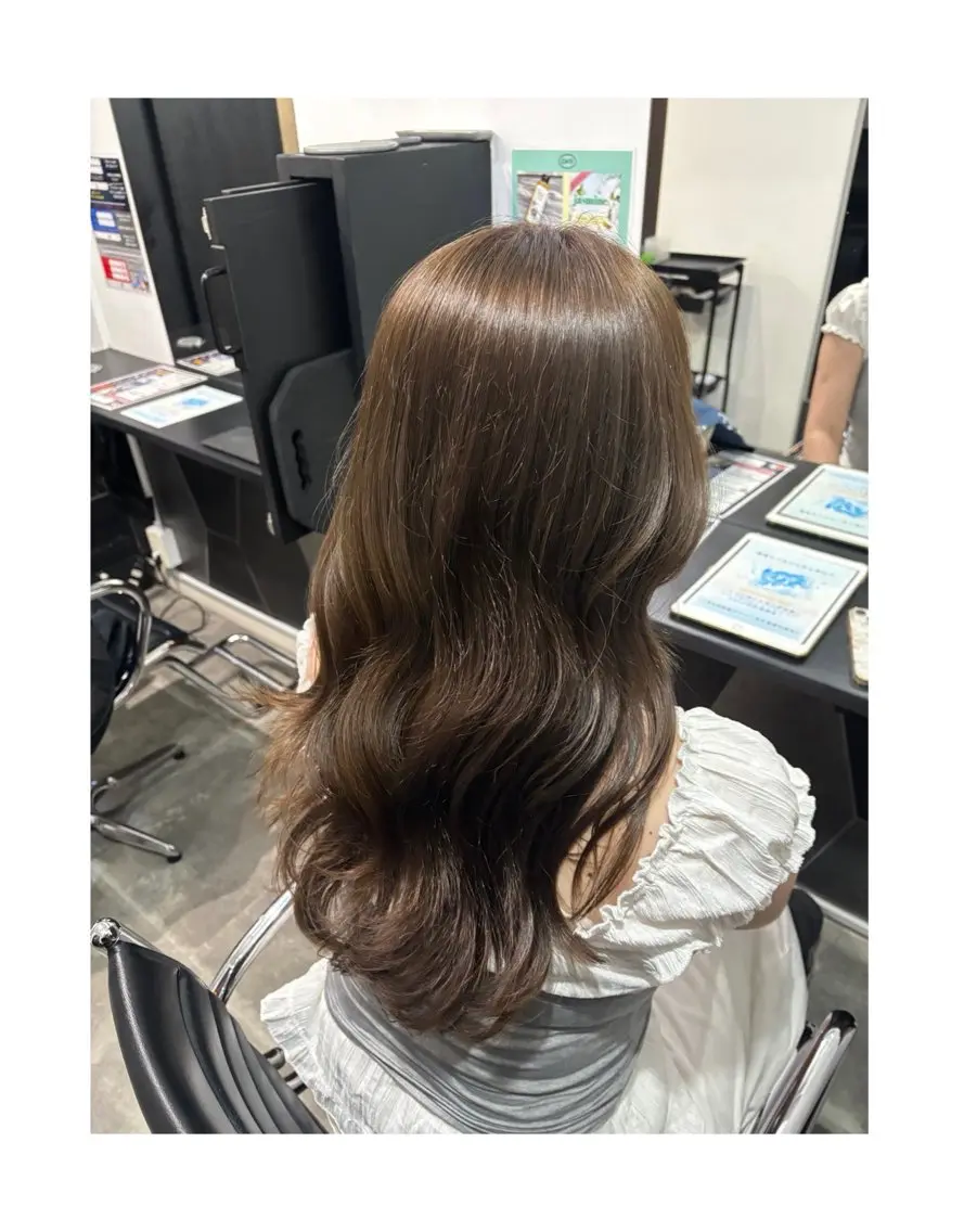 ロング 新嵩 真理のヘアスタイル