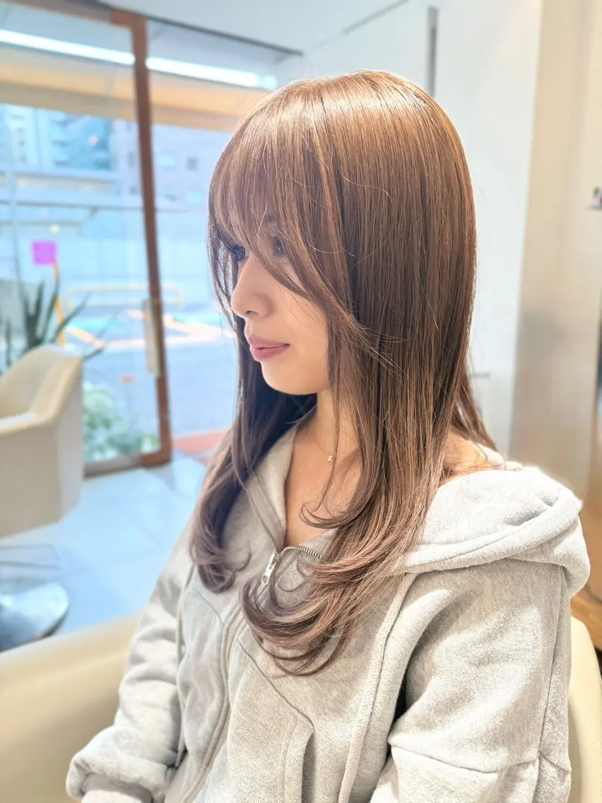セミロング カラー カット ヘアカラー トリートメント 安永 涼のヘアスタイル