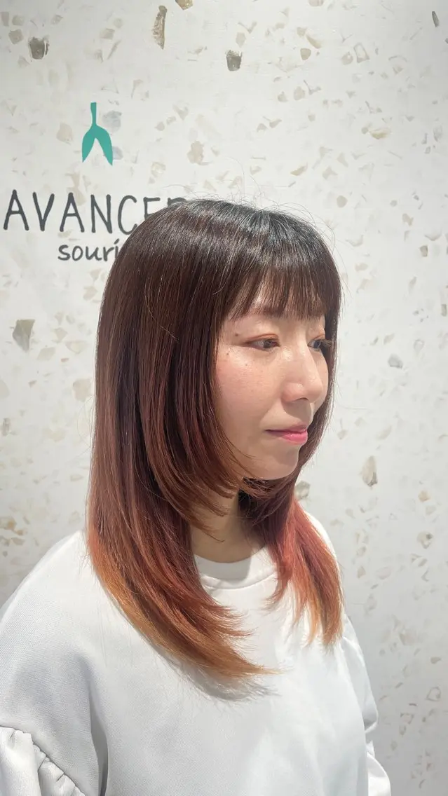 ロング レイヤーカット 上原 彩乃のヘアスタイル