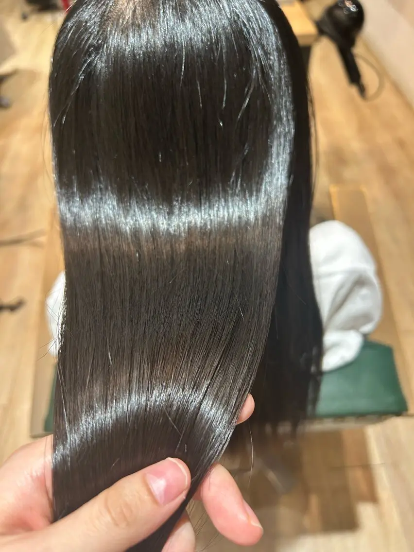 セミロング 縮毛矯正 亀野 未夢のヘアスタイル