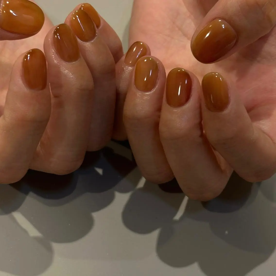 ショート カラー ネイル マツエク・マツパ アイブロウ 眉カラー ワンカラーネイル ハンドネイル ar. harajukuのネイルデザイン