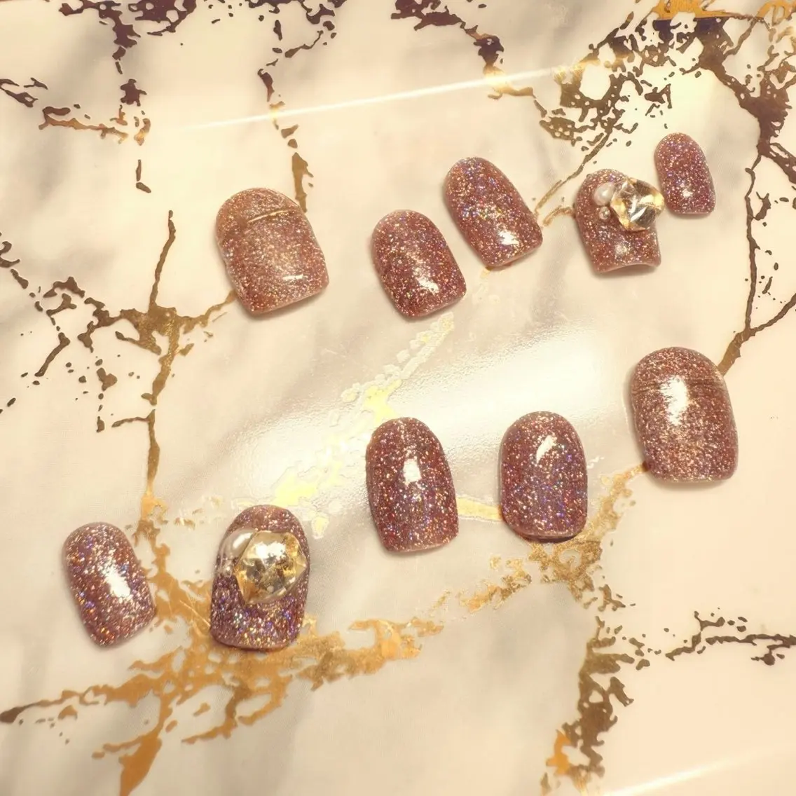ネイル アートネイル フラッシュネイル ラメ(グリッター) ミラーネイル オフィスネイル boite a bijoux Unaのネイルデザイン