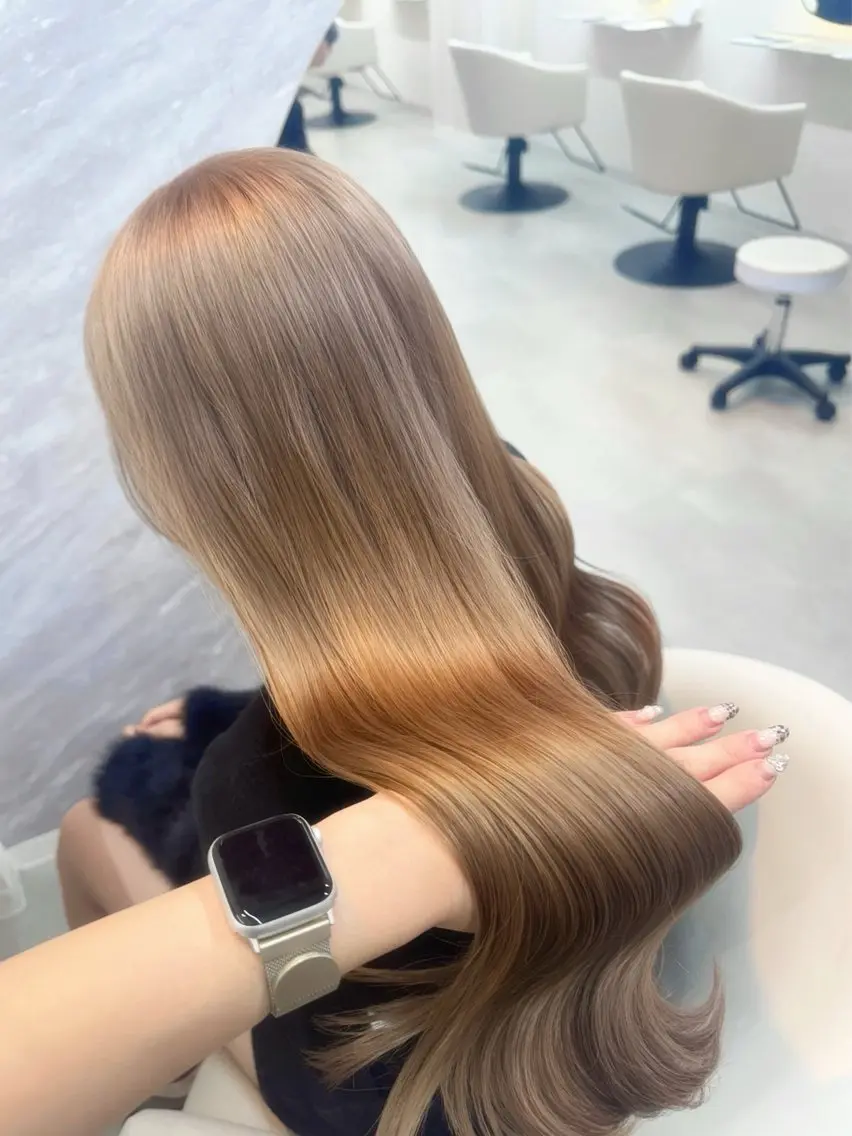 【🌙平日限定🌙】ブリーチonカラー💛【モデル】＋1stepトリートメント付き🪄︎︎✨の写真