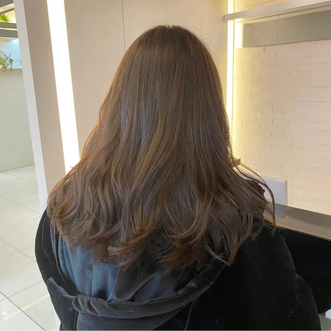 ロング カット ヘアカラー トリートメント kohana 🎀韓国ヘア🎀🤍のヘアスタイル