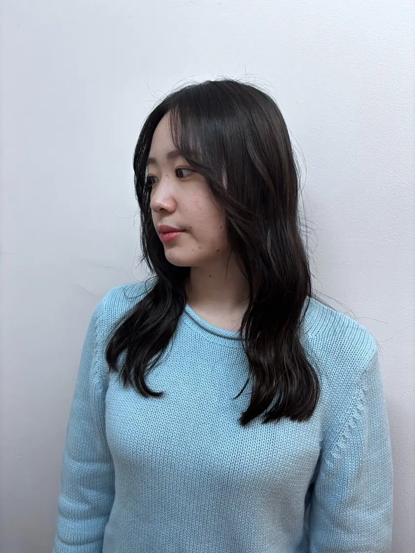 セミロング カット みぞぐち じゅりのヘアスタイル