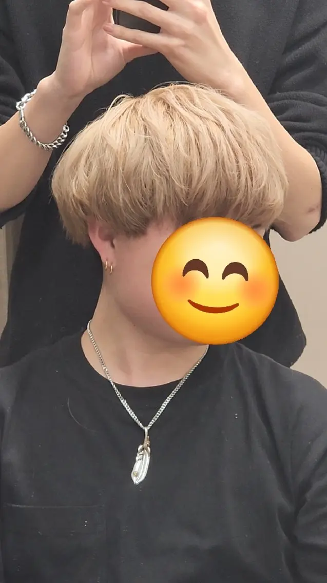 カラー ブリーチ ハイトーンカラー ヘアカラー 鈴木 壮真のヘアスタイル