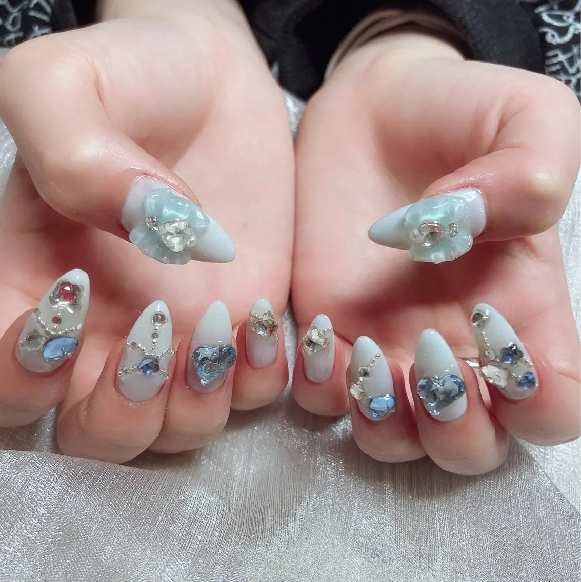 ネイル &ME ネイルサロンのネイルデザイン