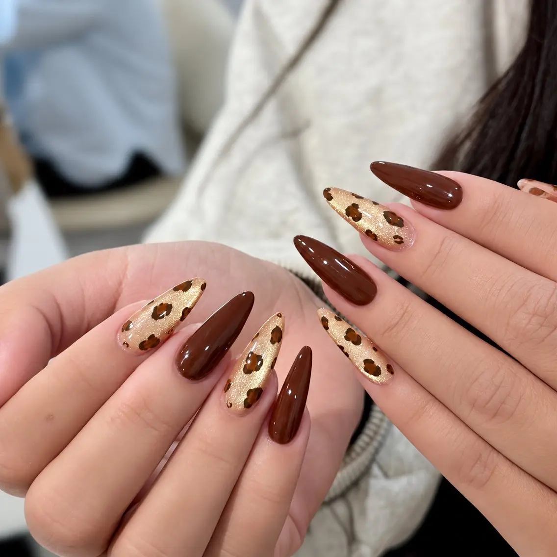 ネイル 韓国ネイル マグネットネイル 持ち込み ハンドネイル Reika _ Royalのネイルデザイン