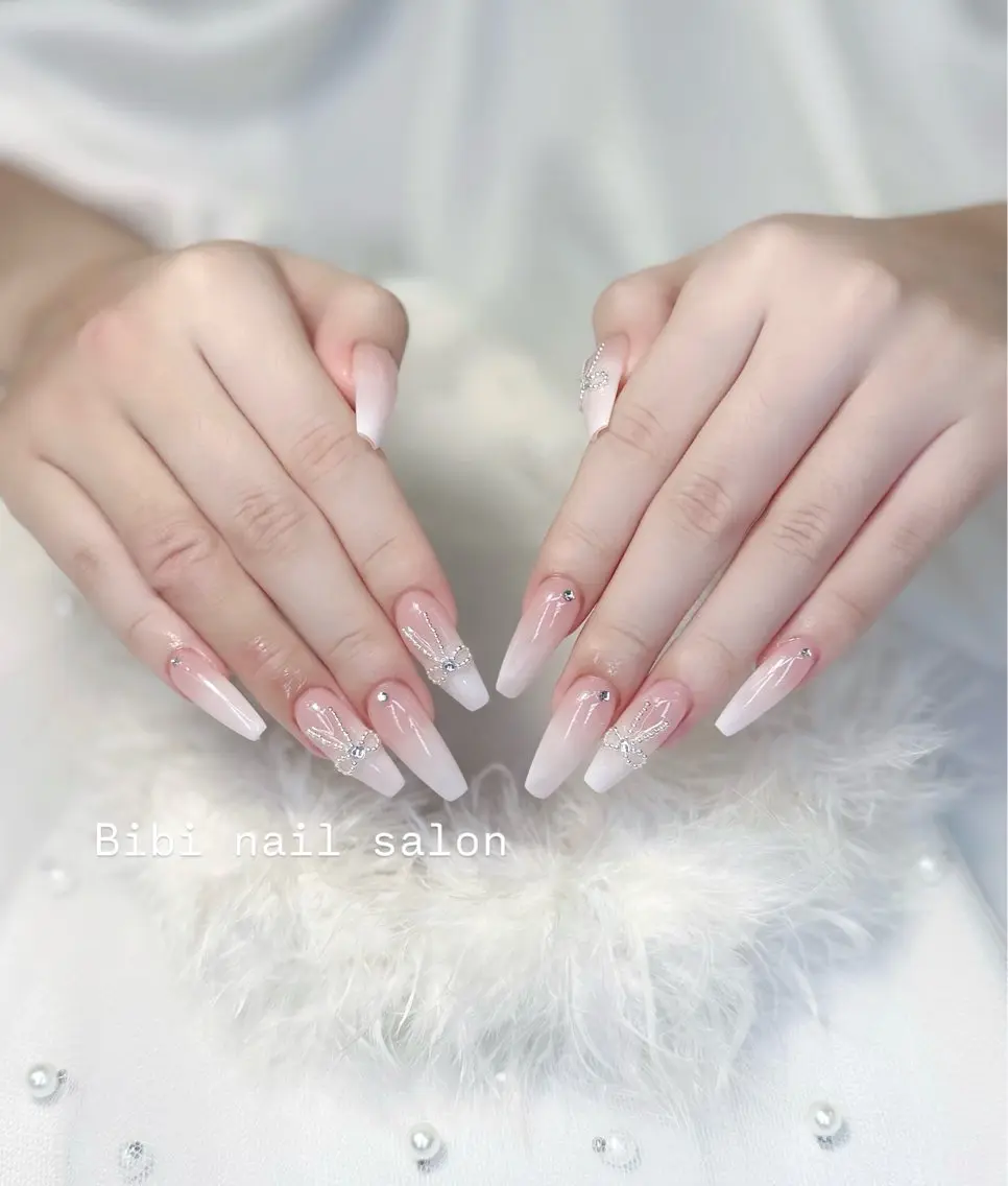 セミロング Bibi nail Osakaのネイルデザイン