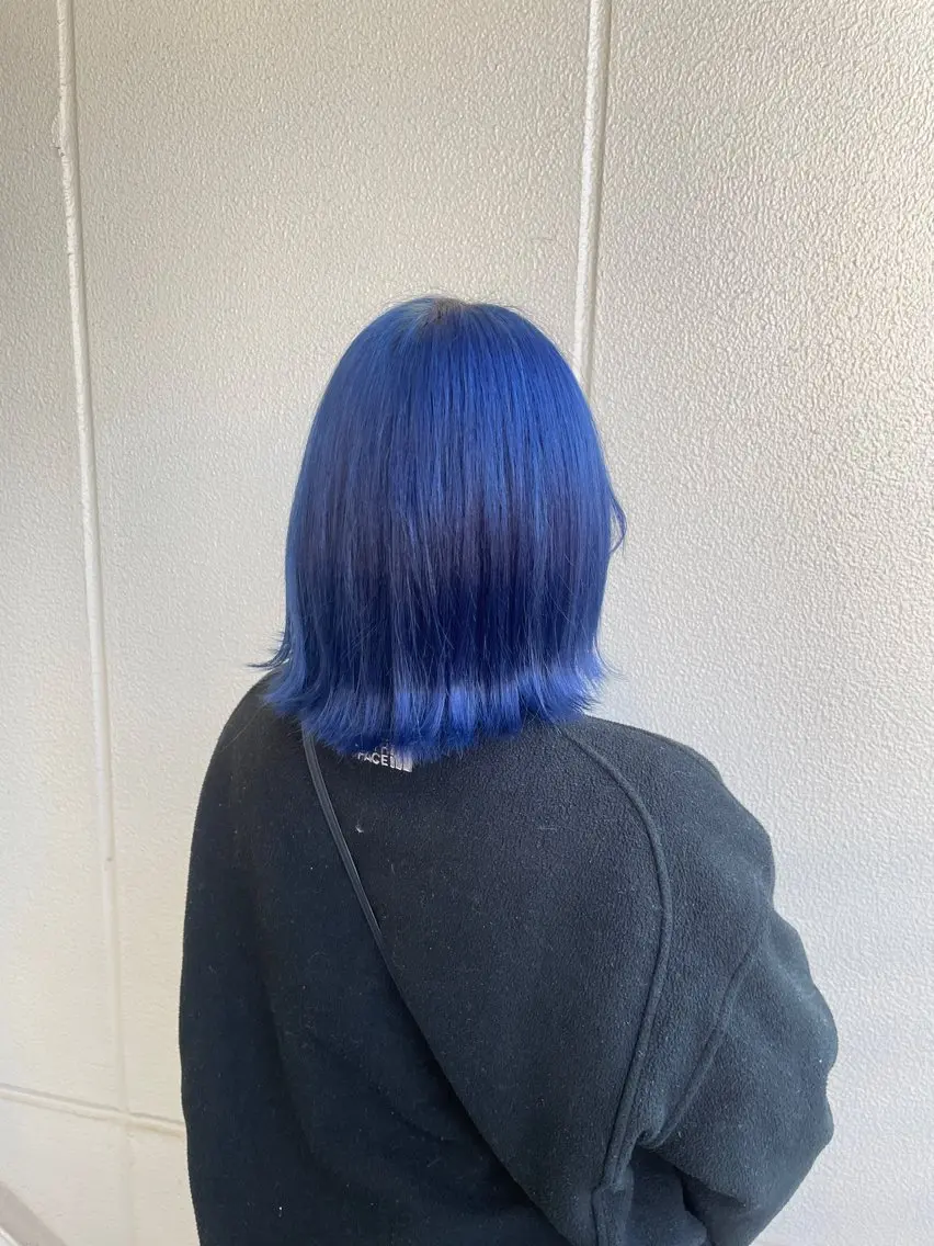 ショート カラー ヘアアレンジ ブルーカラー カット トリートメント ヘッドスパ ヘアセット 艶カラー✨縮毛矯正✨ 翁長孝輔のヘアスタイル