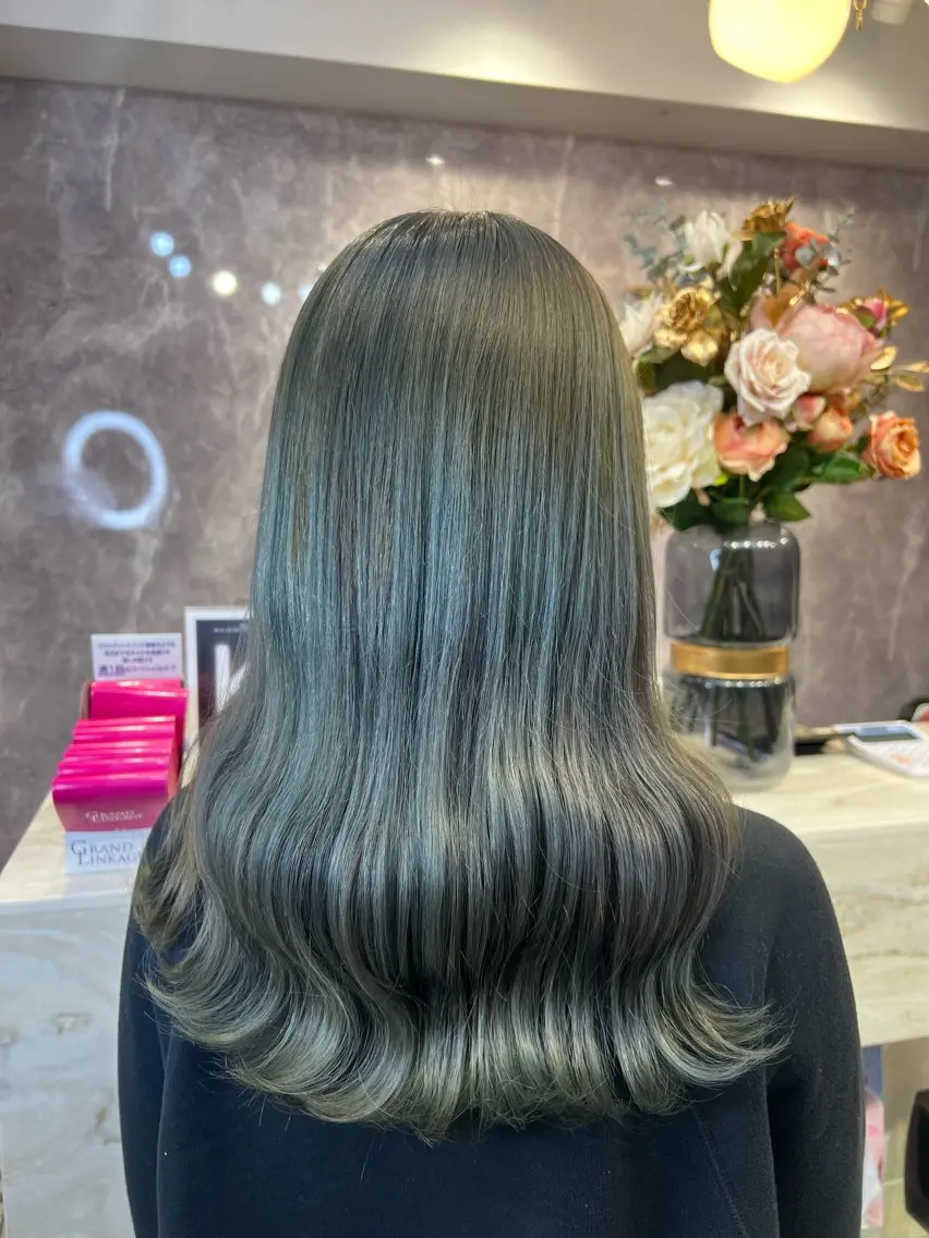 セミロング カラー シールエクステ ベージュカラー ブリーチ ケアブリーチ 透明感カラー ヘアカラー 渋谷髪質改善/縮毛 矯正/かすが🪽🫧のヘアスタイル