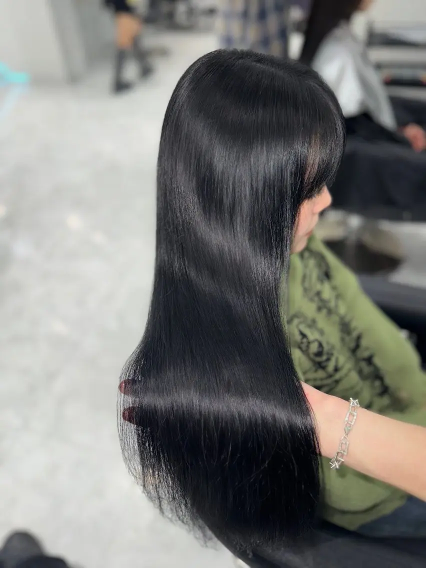 【うねり・広がりが気になる方】縮毛矯正＋メンテナンスカット🪽💇🏼‍♀️の写真