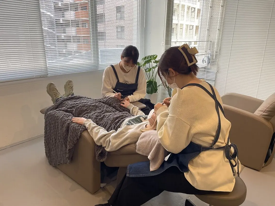 【同時施術✨】デザインネイル＆まつ毛パーマ♡※オフありはメッセージでお伝えくださいの写真