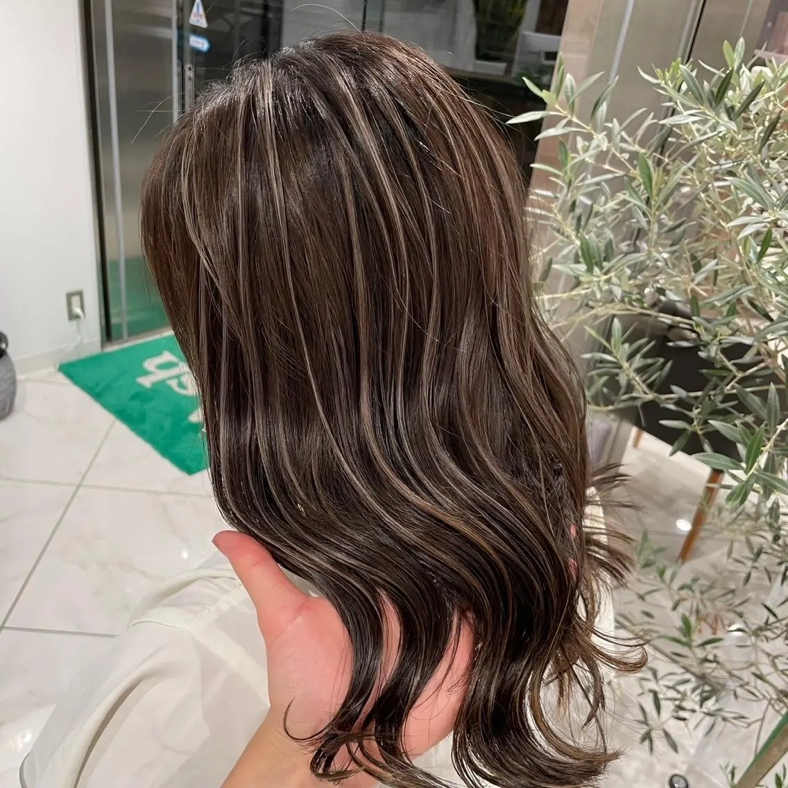 セミロング 韓国透明感カラー🌀 yuukiのヘアスタイル