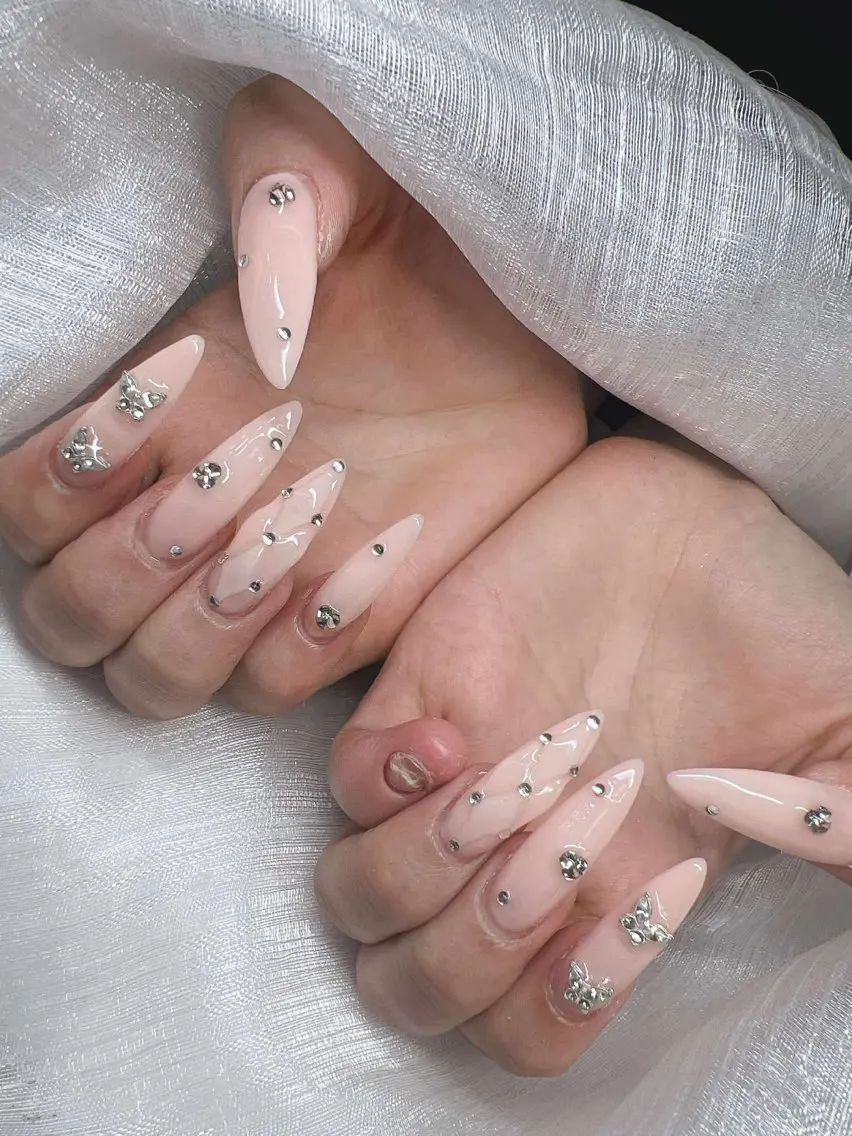 ネイル 長さ出し グラデーション 卒業式 キラキラネイル マグネットネイル ハンドネイル Lee Nailsのネイルデザイン