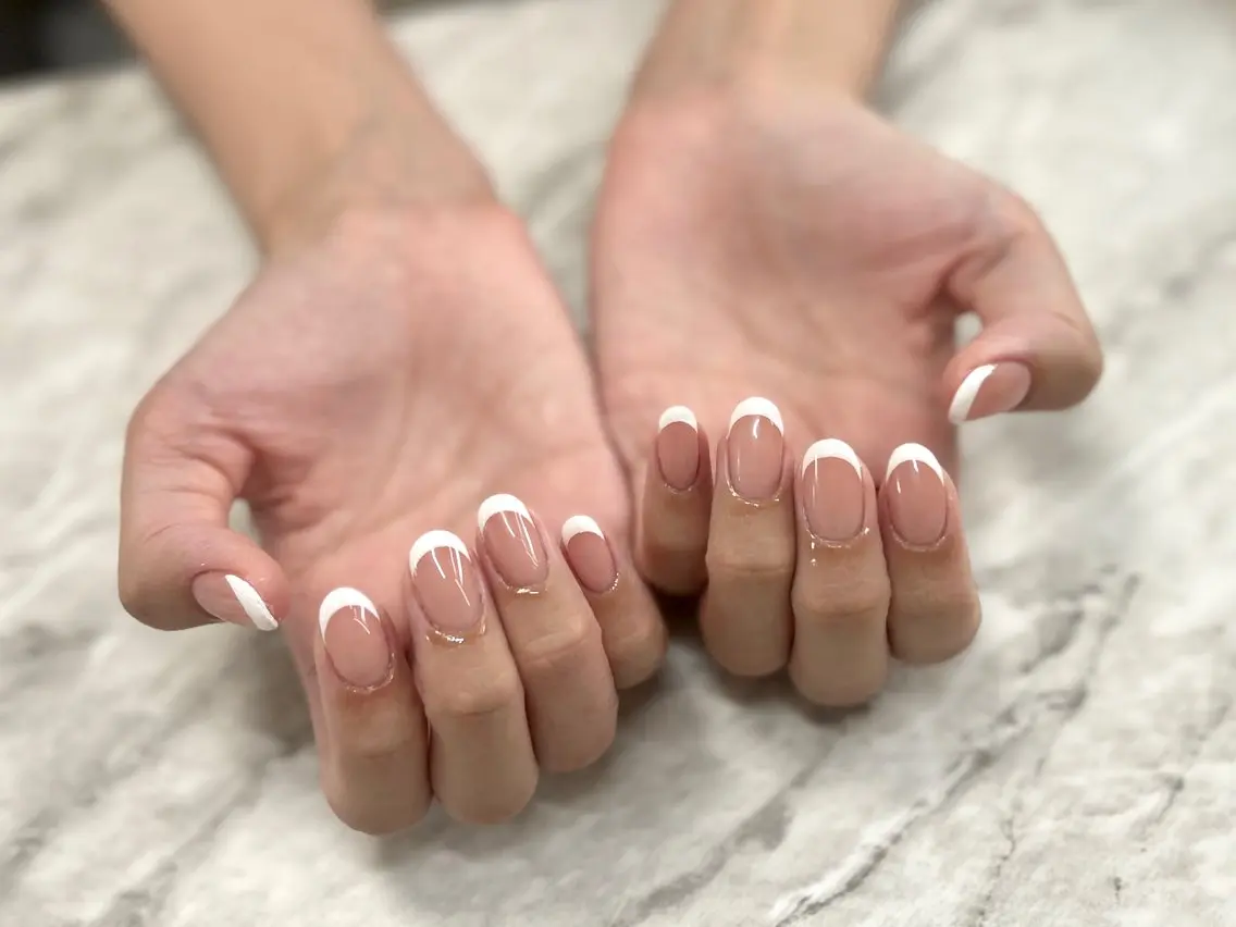ネイル フレンチネイル Zir nail 津田沼♡小鈴のネイルデザイン