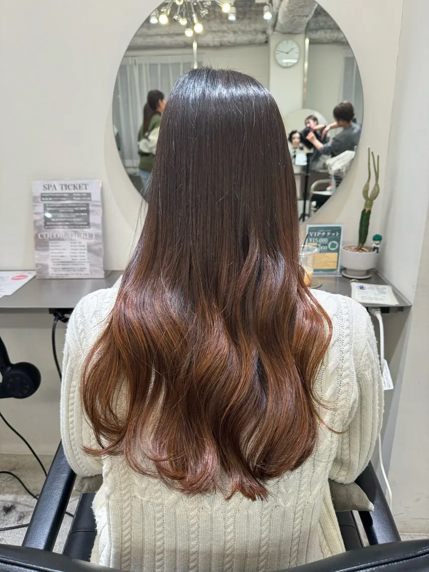ロング カット ヘアカラー トリートメント 赤み無し柔らかカラー 【梅田】madokaのヘアスタイル