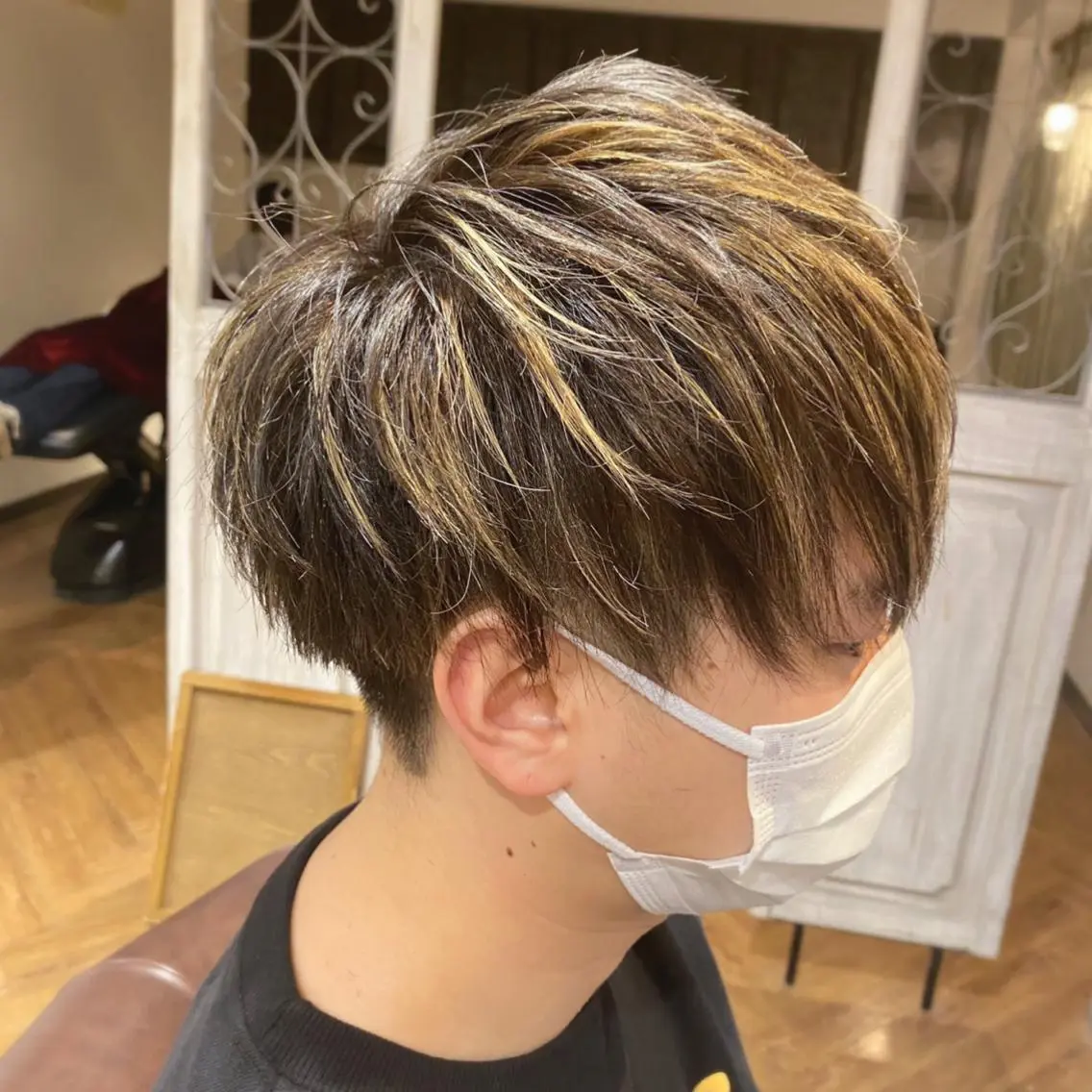 ショート カラー メンズ メンズハイライト ハイライトカラー ハイライト メンズパーマ 西條真治のヘアスタイル