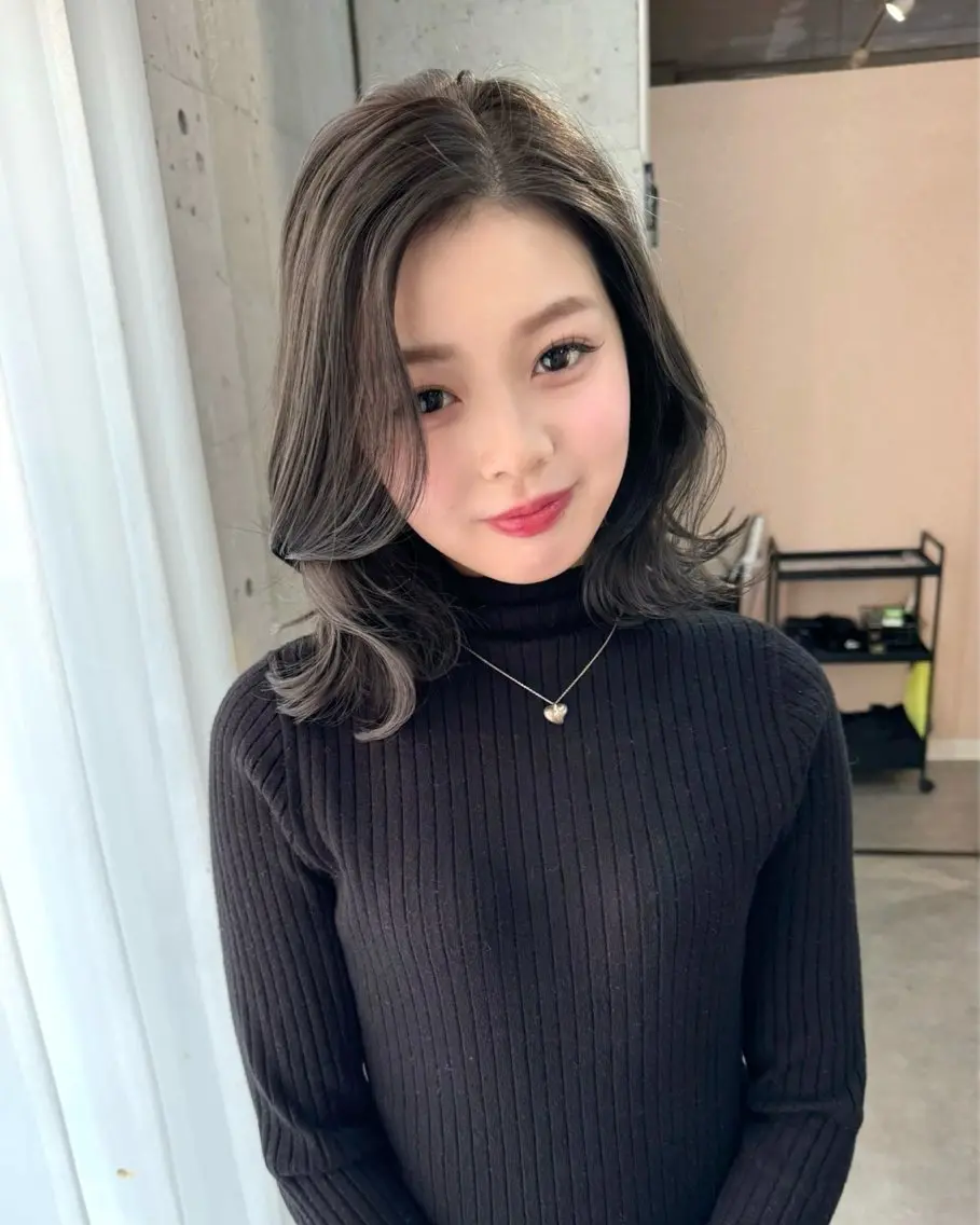 ミディアム カラー ヘアカラー トリートメント ココロ♩ハイトーン/ 暖色 大名のヘアスタイル