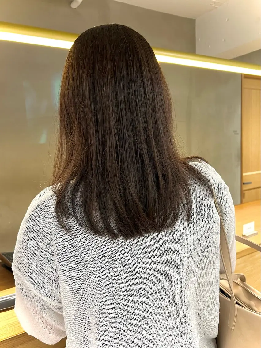 ミディアム 外国人風カラー レイヤーカット 似合わせレイヤー ＆縮毛矯正のヘアスタイル