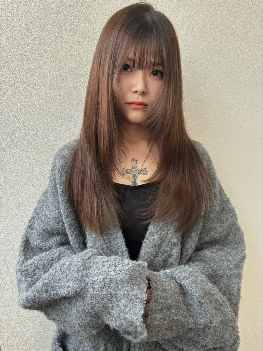 ロング カラー ブリーチ 透明感カラー ブリーチなしカラー 顔周りカット レイヤーカット カット リトルガーデン/ yuka🧁のヘアスタイル
