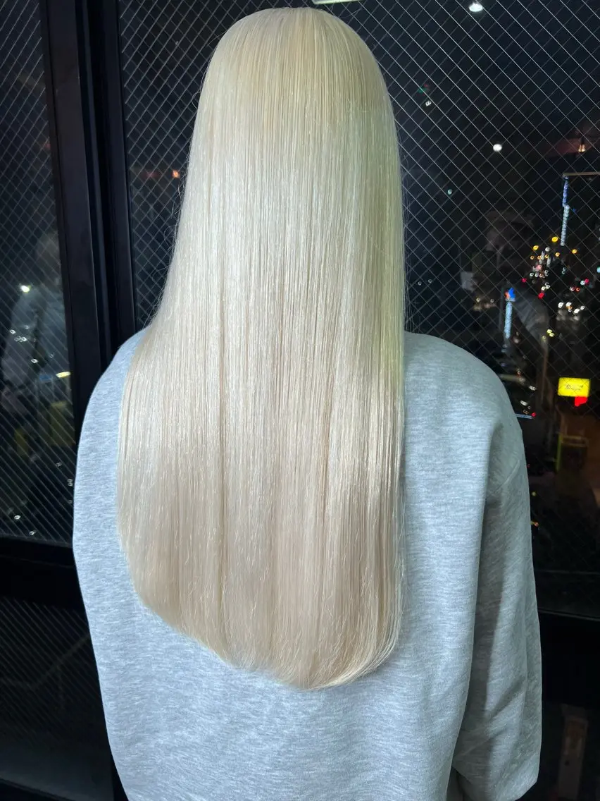 ロング カラー ベージュカラー ブリーチ ブロンド ケアブリーチ 透明感カラー ヘアカラー Lima/ハイトー ン/ブリーチ/心斎橋のヘアスタイル