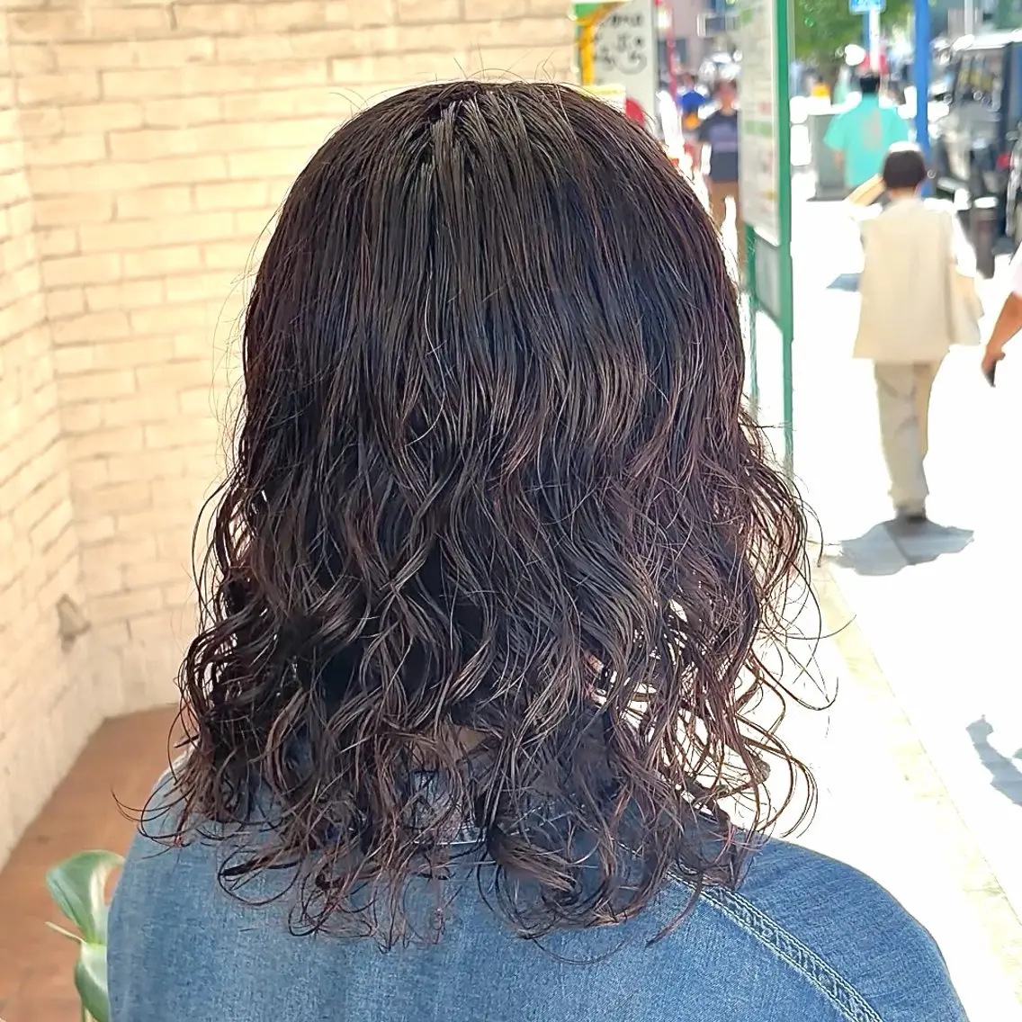 セミロング パーマ セミロングパーマ カット パーマ 横浜パーマ🌐ボブ✨ 暖色カラーもえかのヘアスタイル
