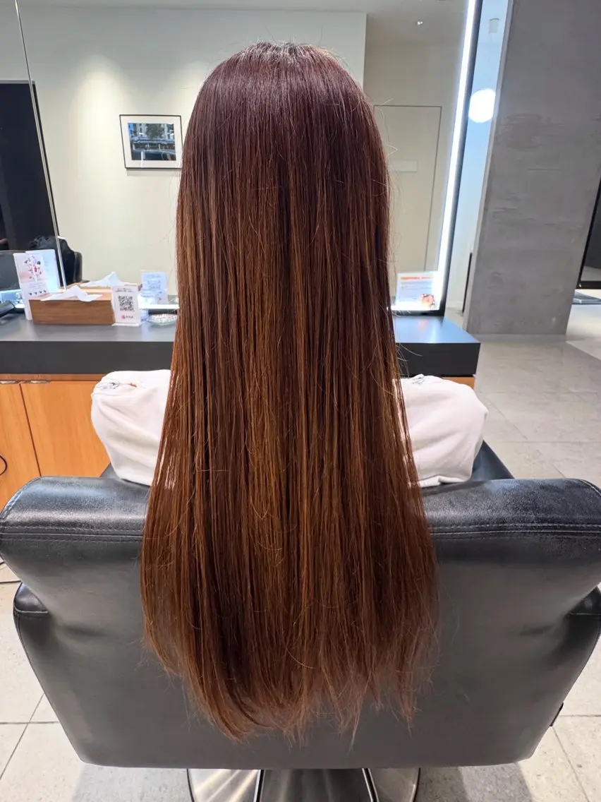 ロング KOUYU（ému） 伏見/カラーモデルのヘアスタイル