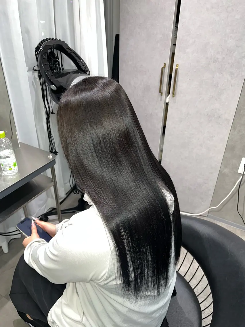 ロング ヘアカラー トリートメント RAF Linoのヘアスタイル