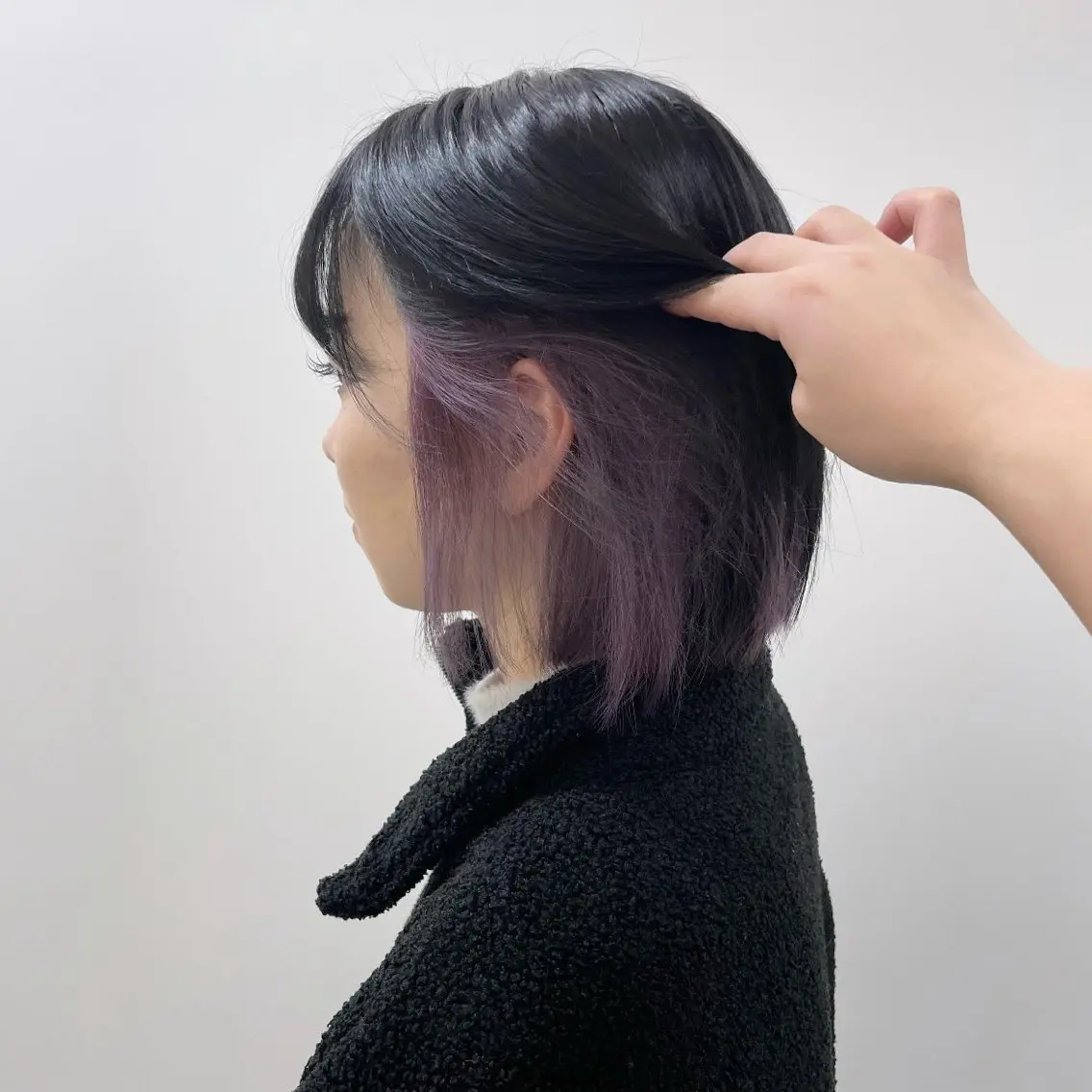 ミディアム カラー 黒髪 ブリーチ インナーカラー ラベンダーカラー ナチュラルブラック ❄️透明感カラー ❄️WAOのヘアスタイル