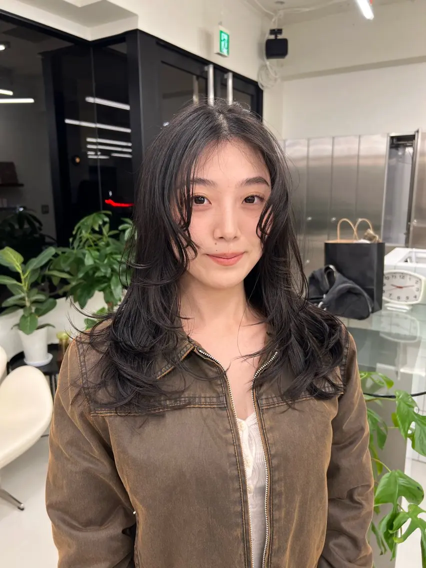 ロング レイヤー/ パーマ/表参道のヘアスタイル