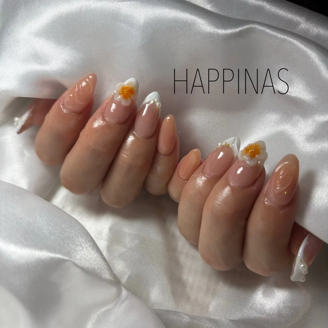 ネイル ニュアンスネイル HAPPINAS kotomiのネイルデザイン