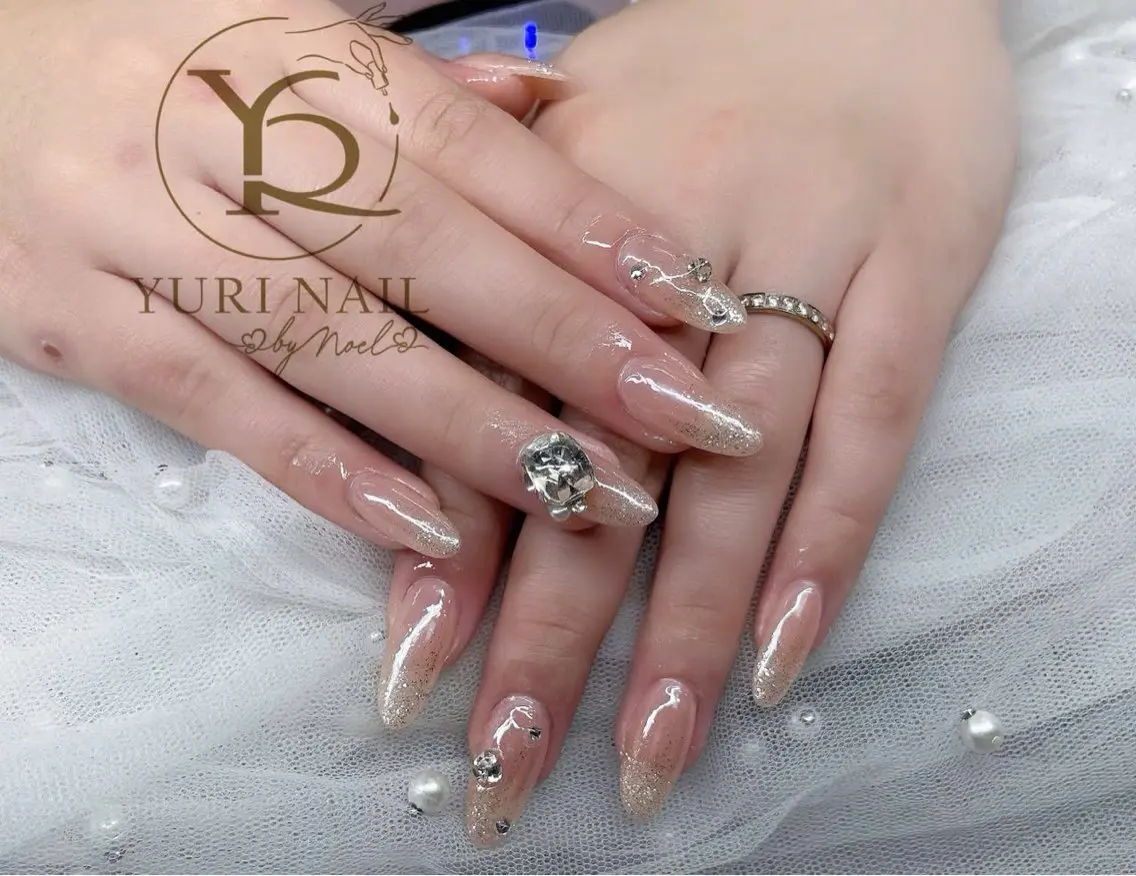 ネイル YURI Nail NARITAのネイルデザイン