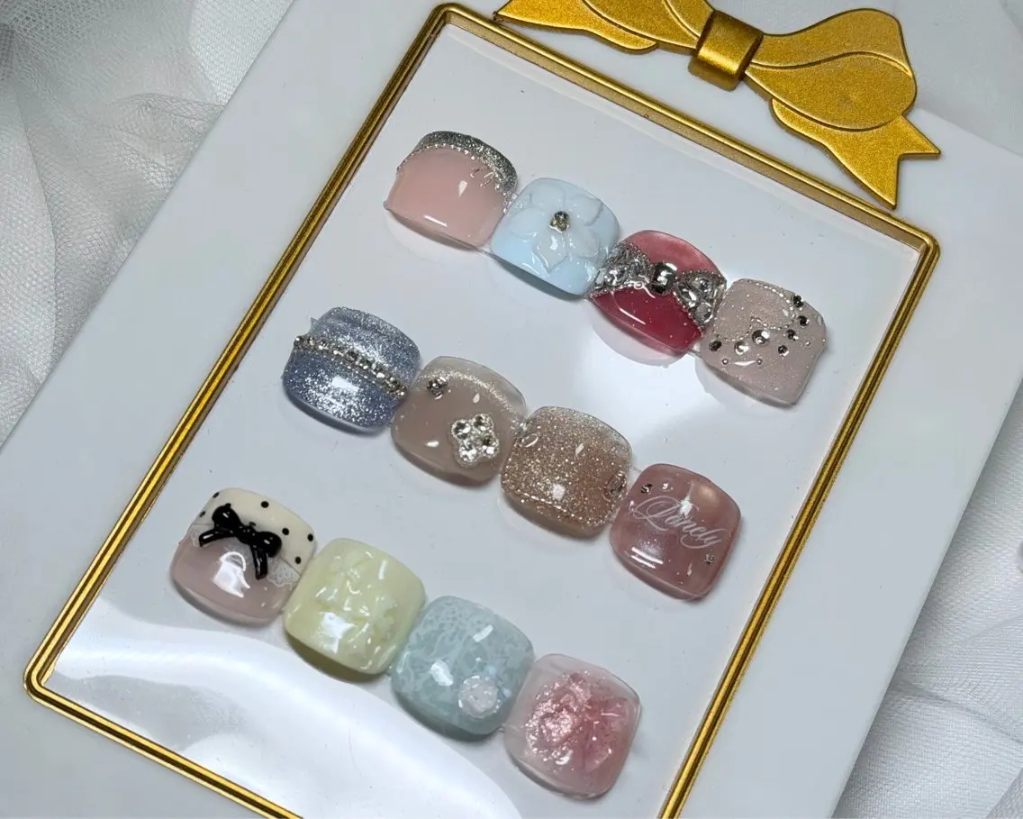 【𝐅𝐎𝐎𝐓】親指定額デザイン✨️の写真