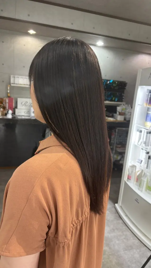 セミロング ショートボブ ボブ ハイライト 髪質改善 レイヤーカット トリートメント REVE 美容室のヘアスタイル