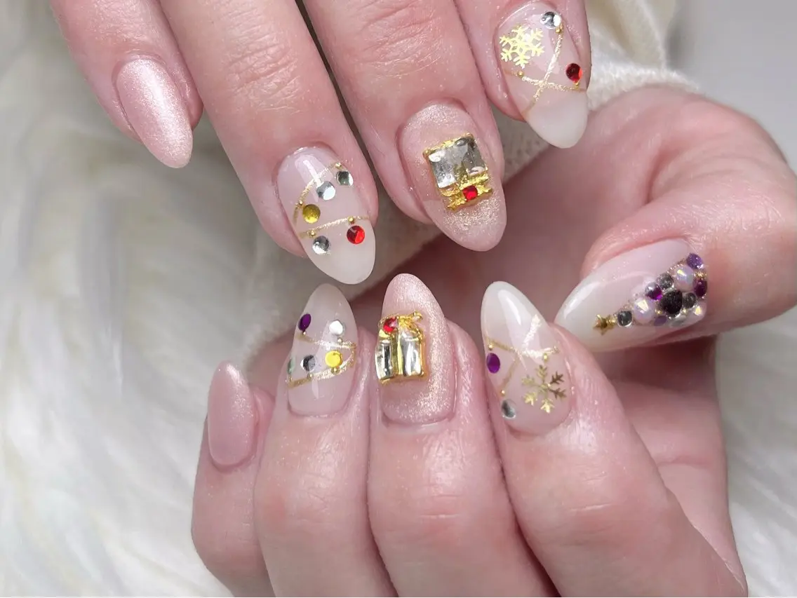 ネイル アートネイル オーロラネイル チークネイル クリアネイル 長さ出し Rs nail 新宿西口のネイルデザイン