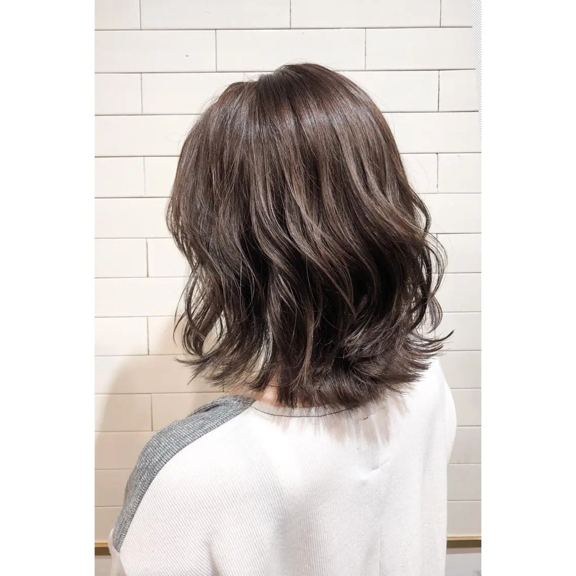 ミディアム EIGHT plum TOKIOリミテッドのヘアスタイル